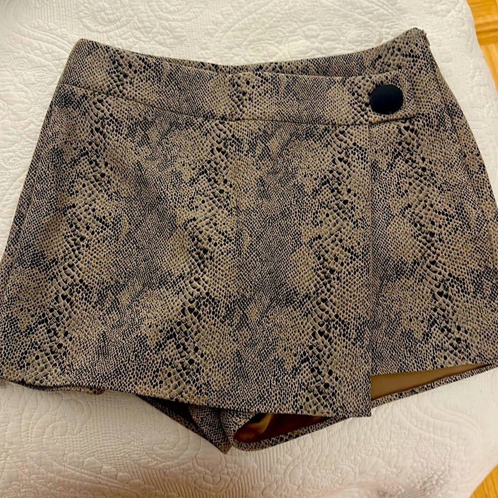 Worn Once Zara Serpent Skort! Perfect with knee high booties!